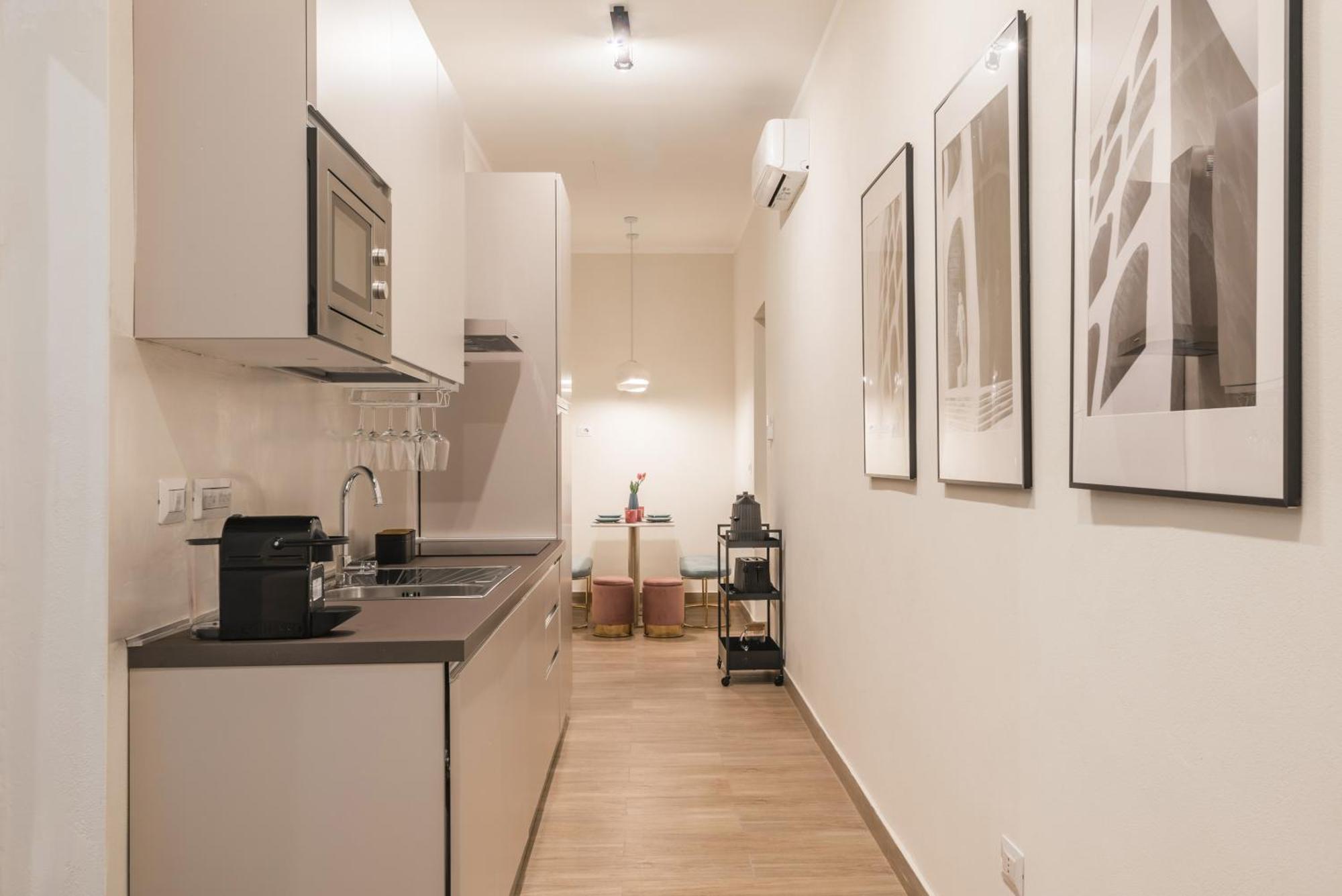 C3 Top Class Apartment, 2 Camere Da Letto, 2 Bagni, Giardino Distante 15 Minuti A Piedi Da Fontana Di Trevi Rome Bagian luar foto